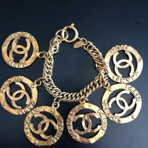 CHANEL vintage authentic medallion 7.5” bracelet!